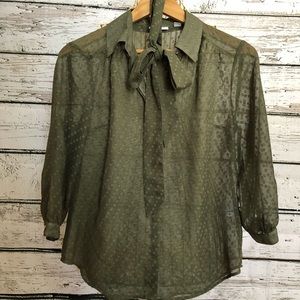NY & Co green blouse with removable tie
